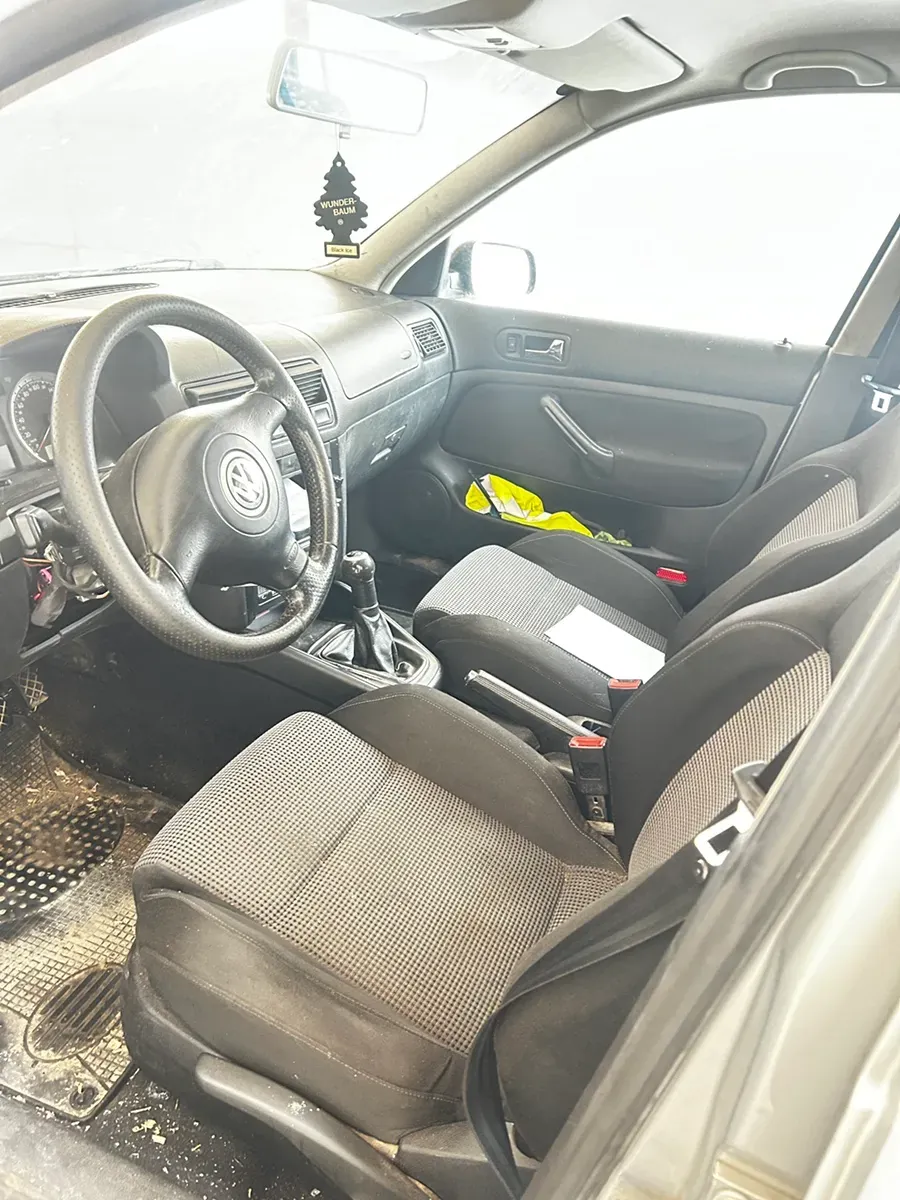 Volkswagen Golf 2004 photo 3