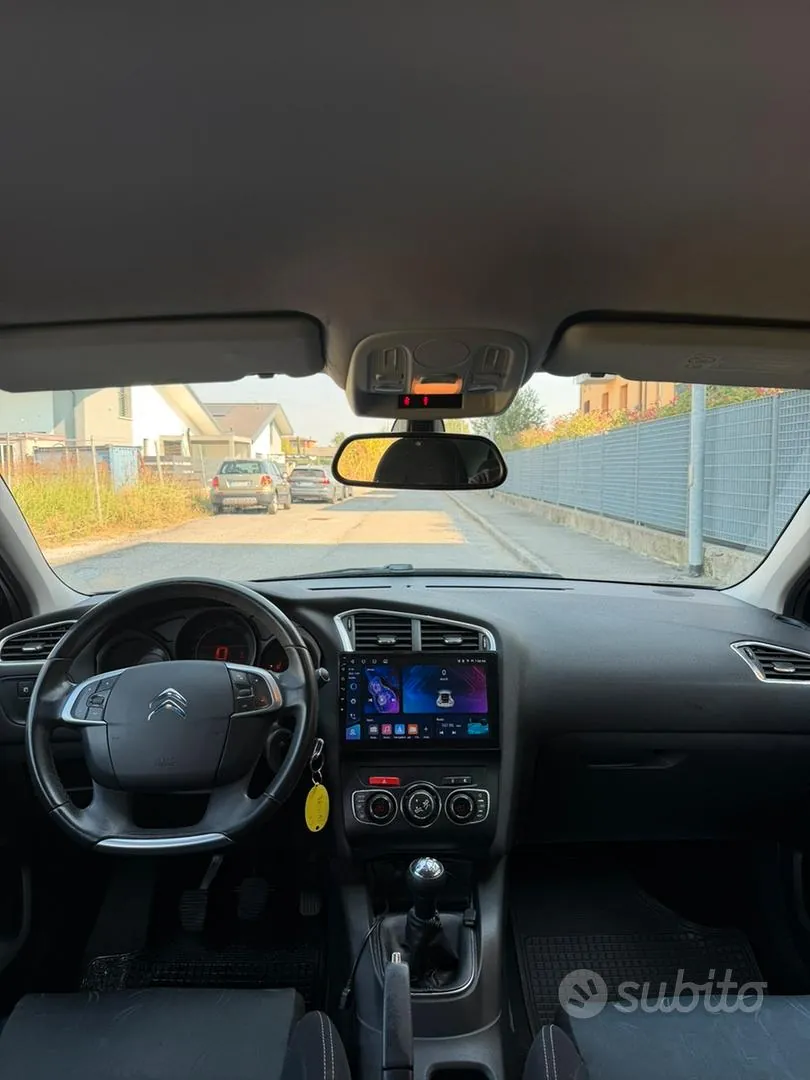 Citroen C4 2011 photo 5