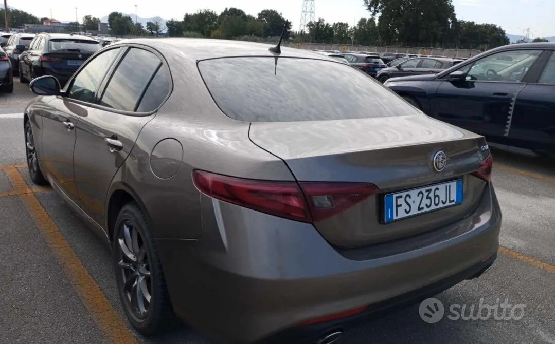 Alfa Romeo Giulia 2018 photo 3