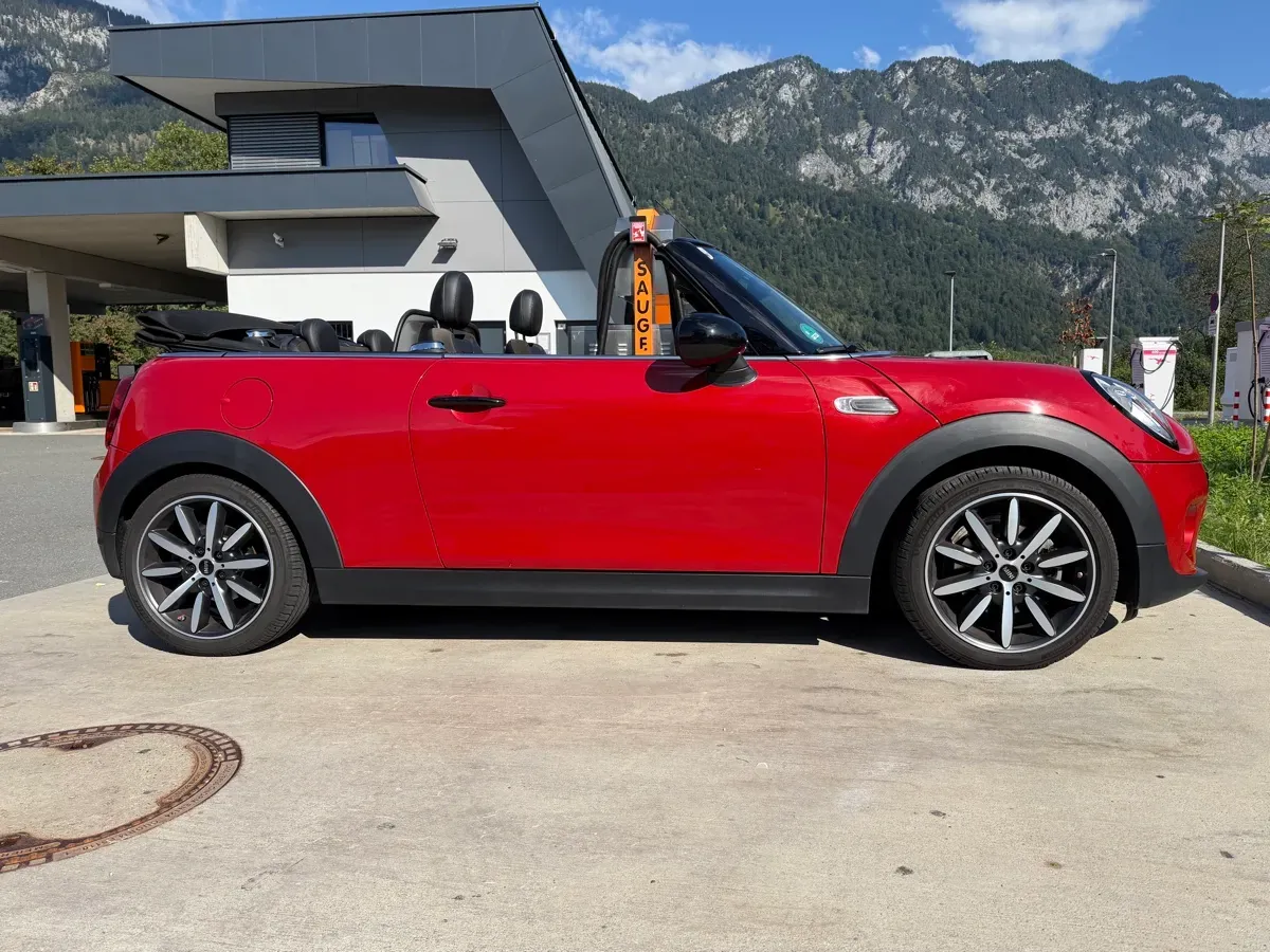 Mini Cabrio Cooper 2017 photo 2