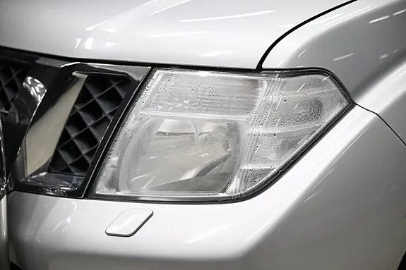 Nissan Navara 2012 photo 3