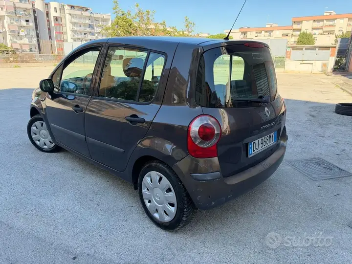 Renault Modus 2008 photo 2