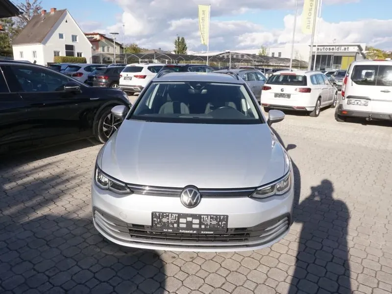 Volkswagen Golf 2022 photo 2