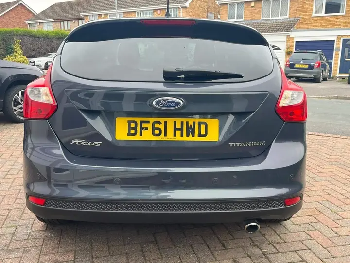 Ford Focus 2011 photo 4