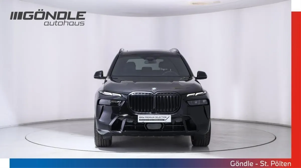 BMW X7 2025 photo 2