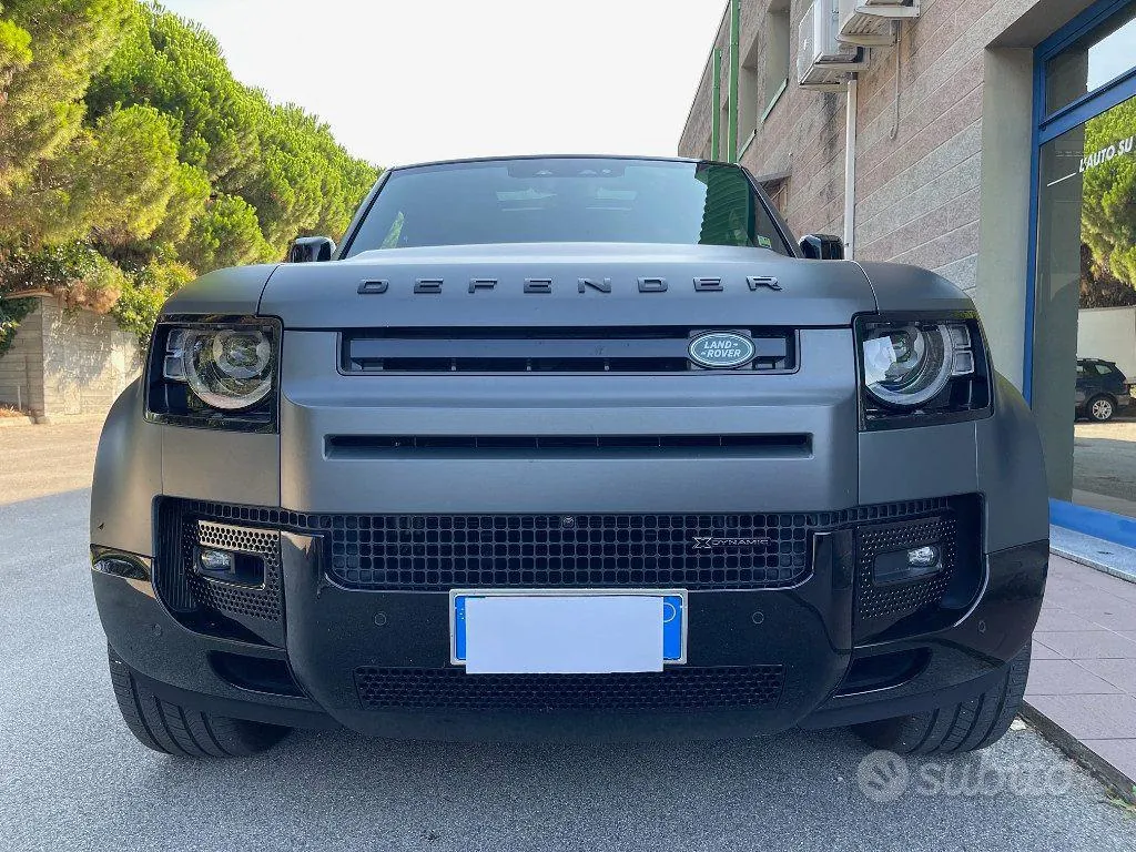 Land Rover Defender 2023 photo 3