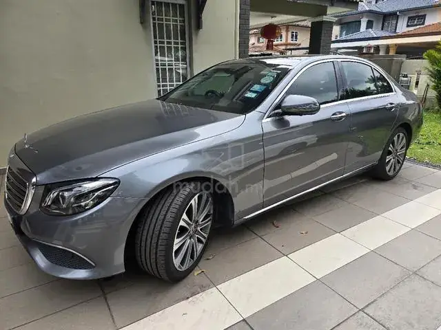 Mercedes-Benz E300