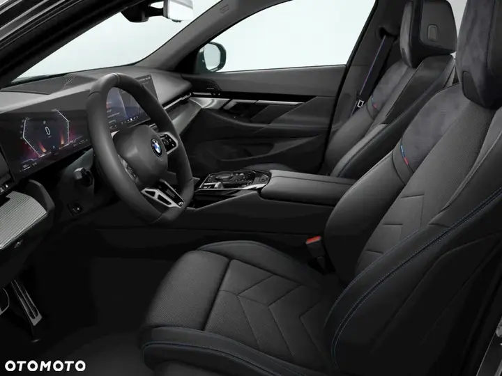 BMW 5 Series 2023 photo 5