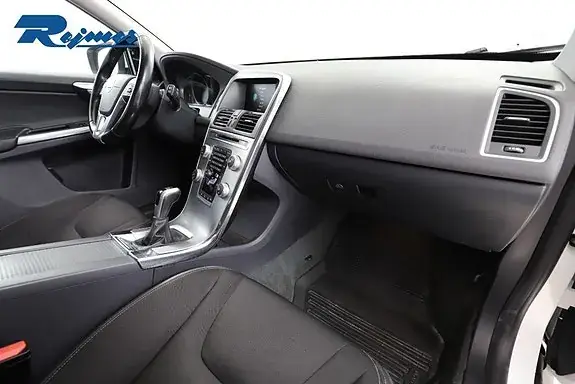 Volvo Xc60 2017 photo 5