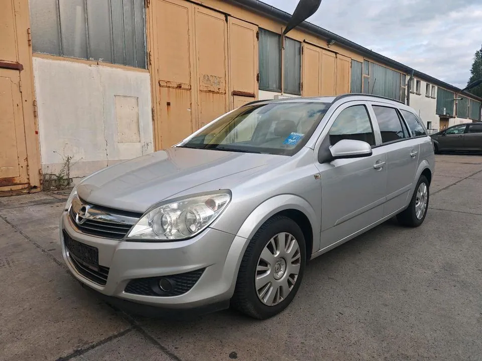 Opel Astra Caravan