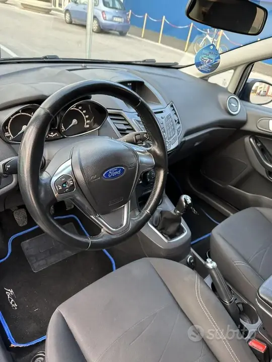 Ford Fiesta 2015 photo 3