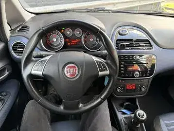 Fiat Punto Evo 2011 photo 3