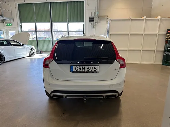 Volvo V60 Cross Country 2016 photo 3