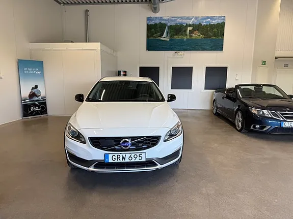 Volvo V60 Cross Country 2016 photo 2