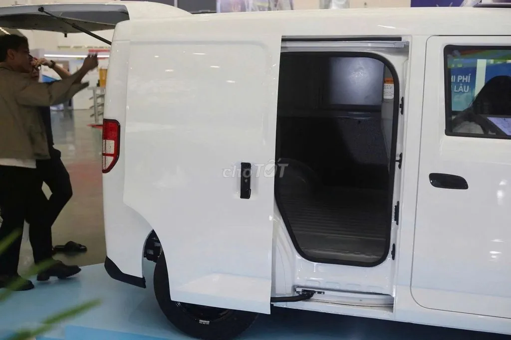 Vinfast Ec Van 2026 photo 2