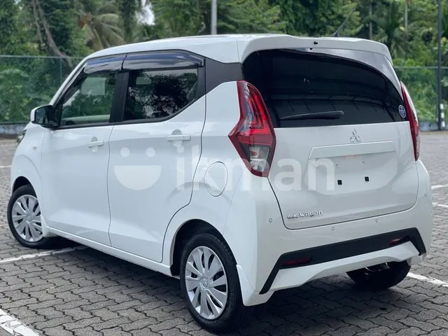 Mitsubishi Ek Wagon 2024 photo 5