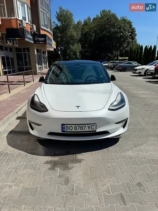 Tesla Model 3 2022 photo 5