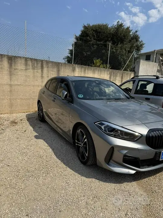 BMW 1 Series 2023 photo 2