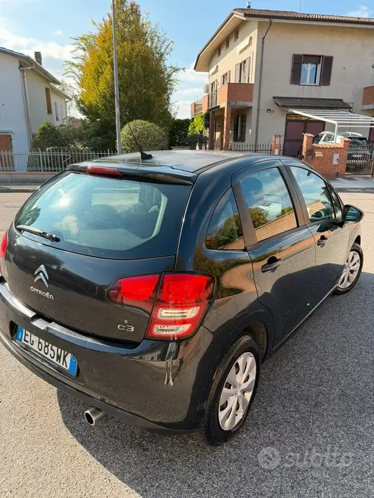 Citroen C3 2011 photo 2