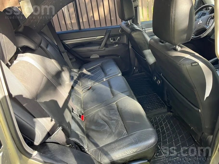 Mitsubishi Pajero 2006 photo 5