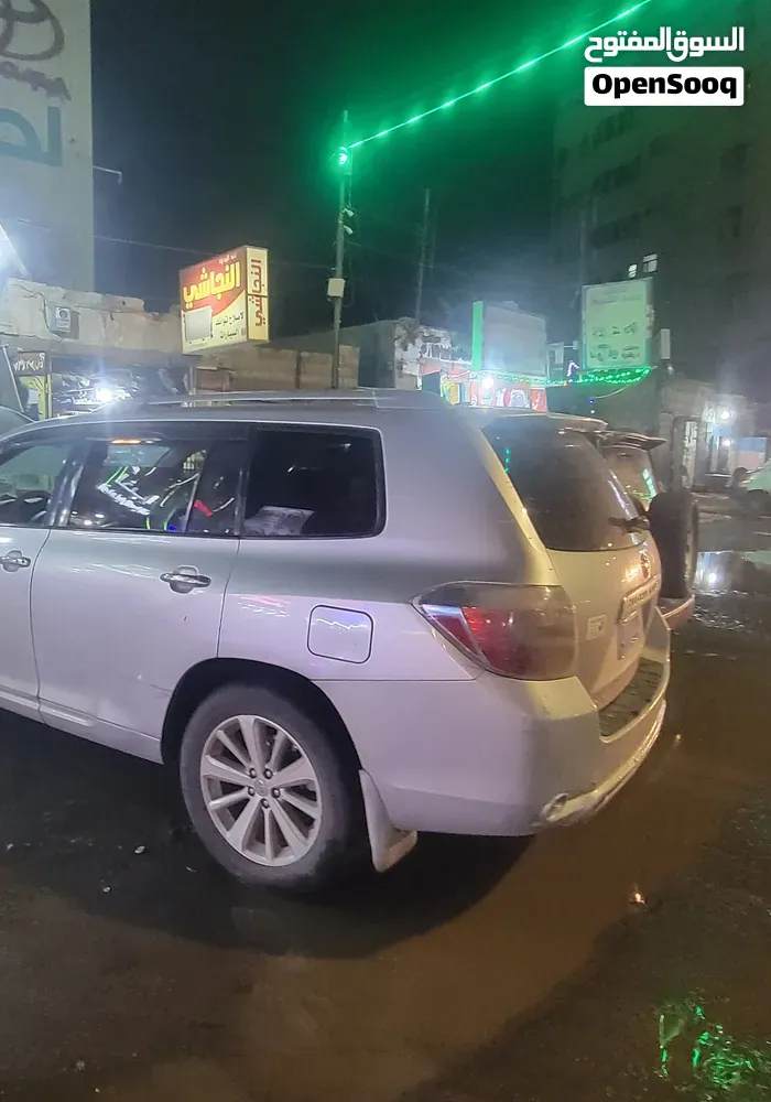 Toyota Highlander 2010 photo 2