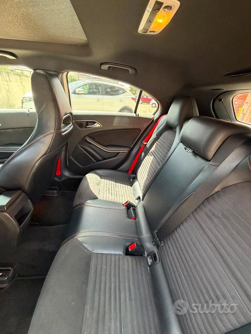 Mercedes-Benz A200 2013 photo 4