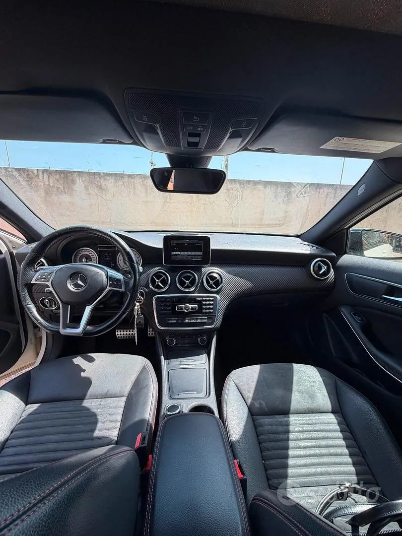 Mercedes-Benz A200 2013 photo 2