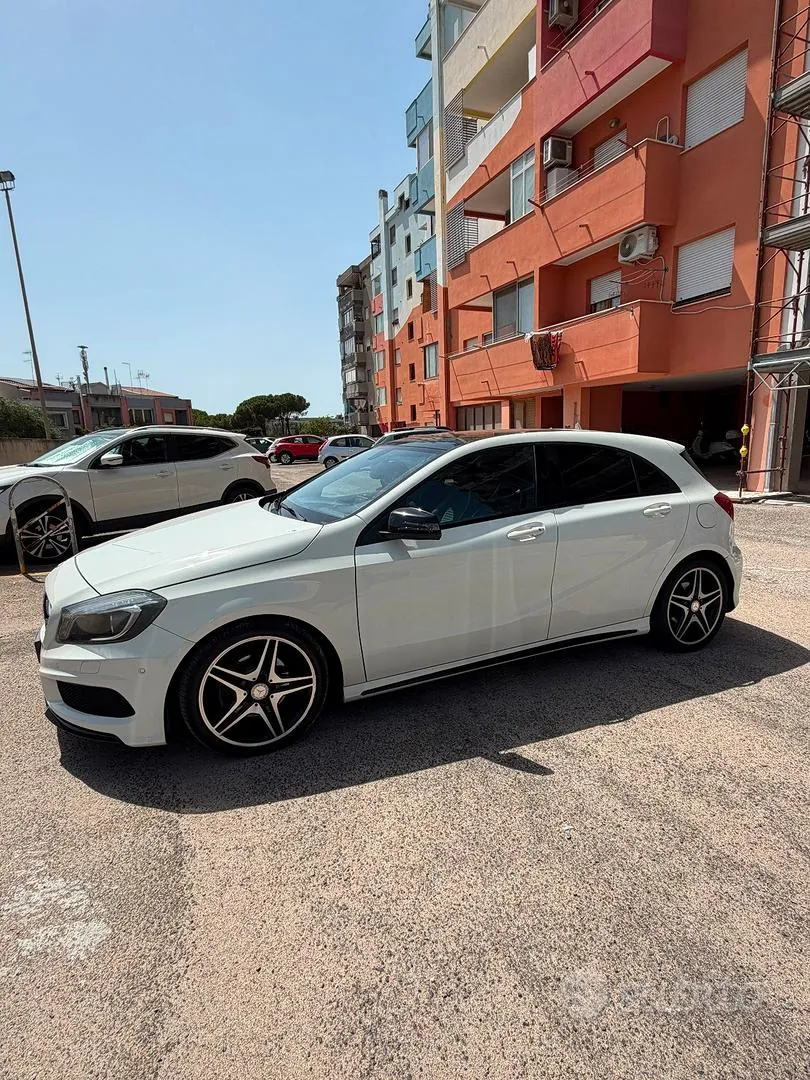 Mercedes-Benz A200 2013 photo 5