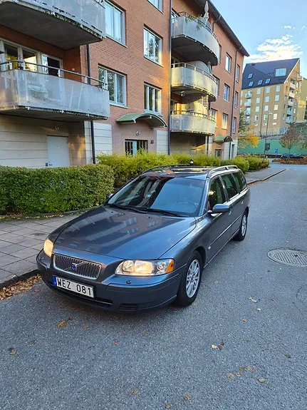 Volvo V70 2005 photo 2