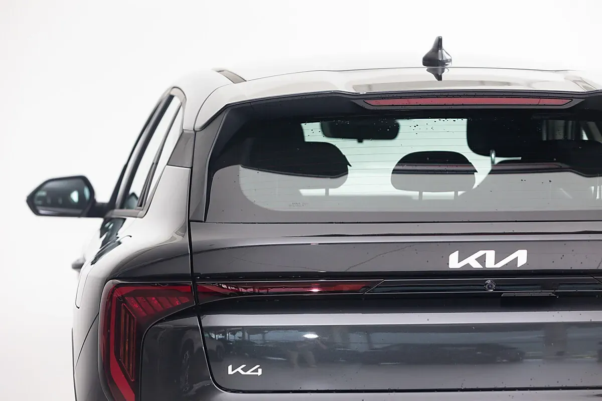 Kia K4 photo 3