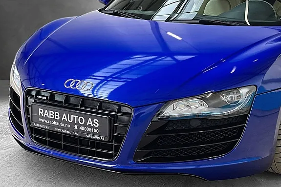 Audi R8 2010 photo 3