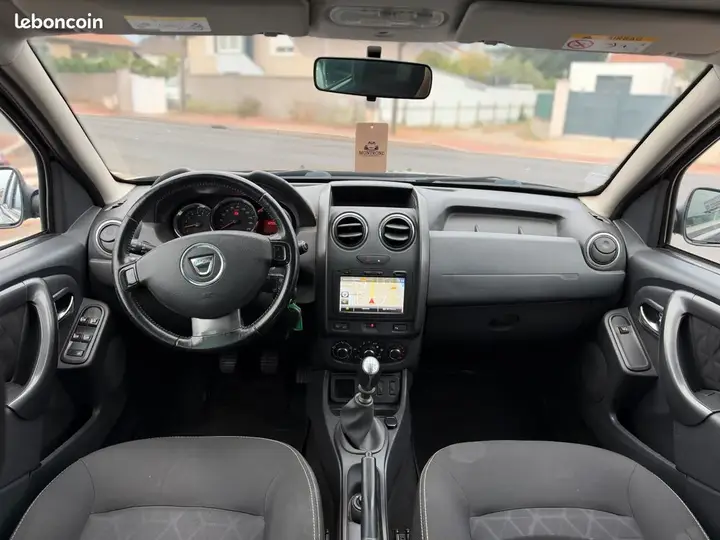 Dacia Duster 2015 photo 5