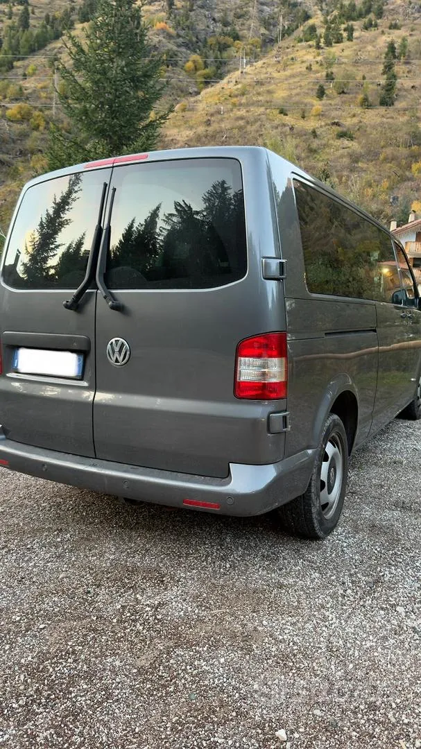 Volkswagen Caravelle 2011 photo 5