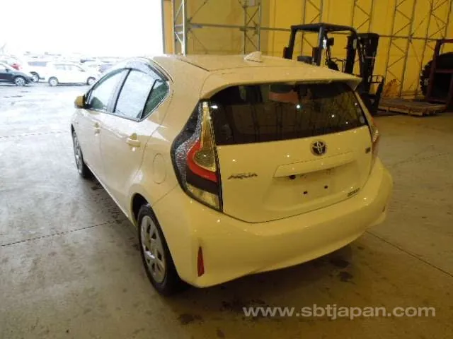 Toyota Aqua 2019 photo 3