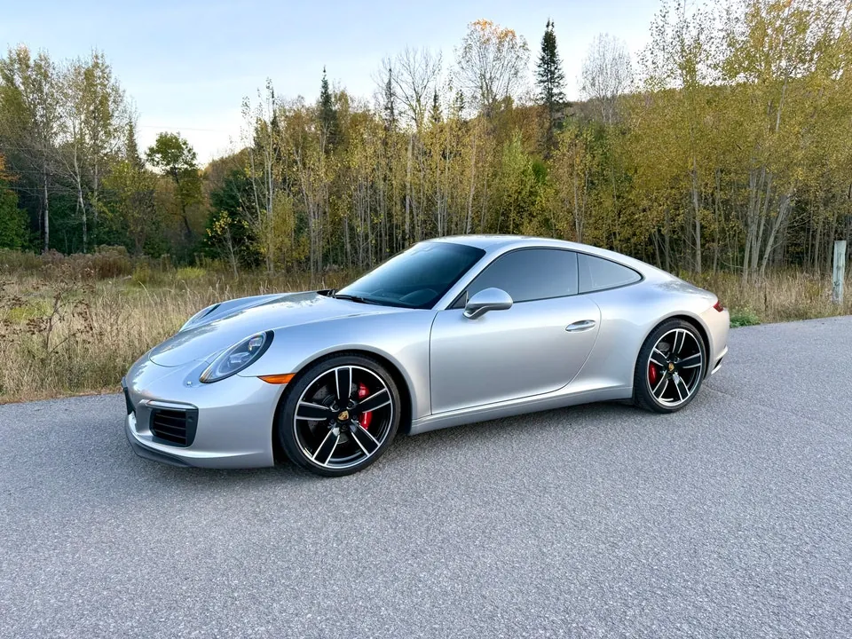 Porsche 911 Carrera S 2018 photo 2
