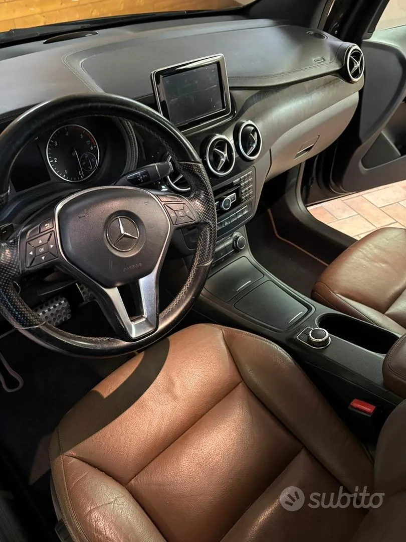 Mercedes-Benz Cl B 2013 photo 4