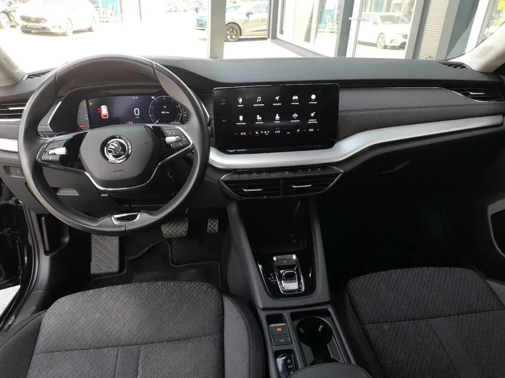 Skoda Octavia 2022 photo 3