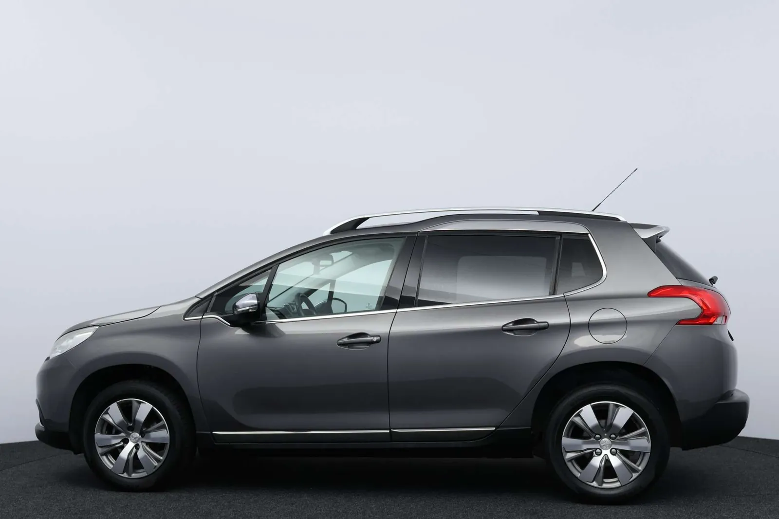 Peugeot 2008 2015 photo 5