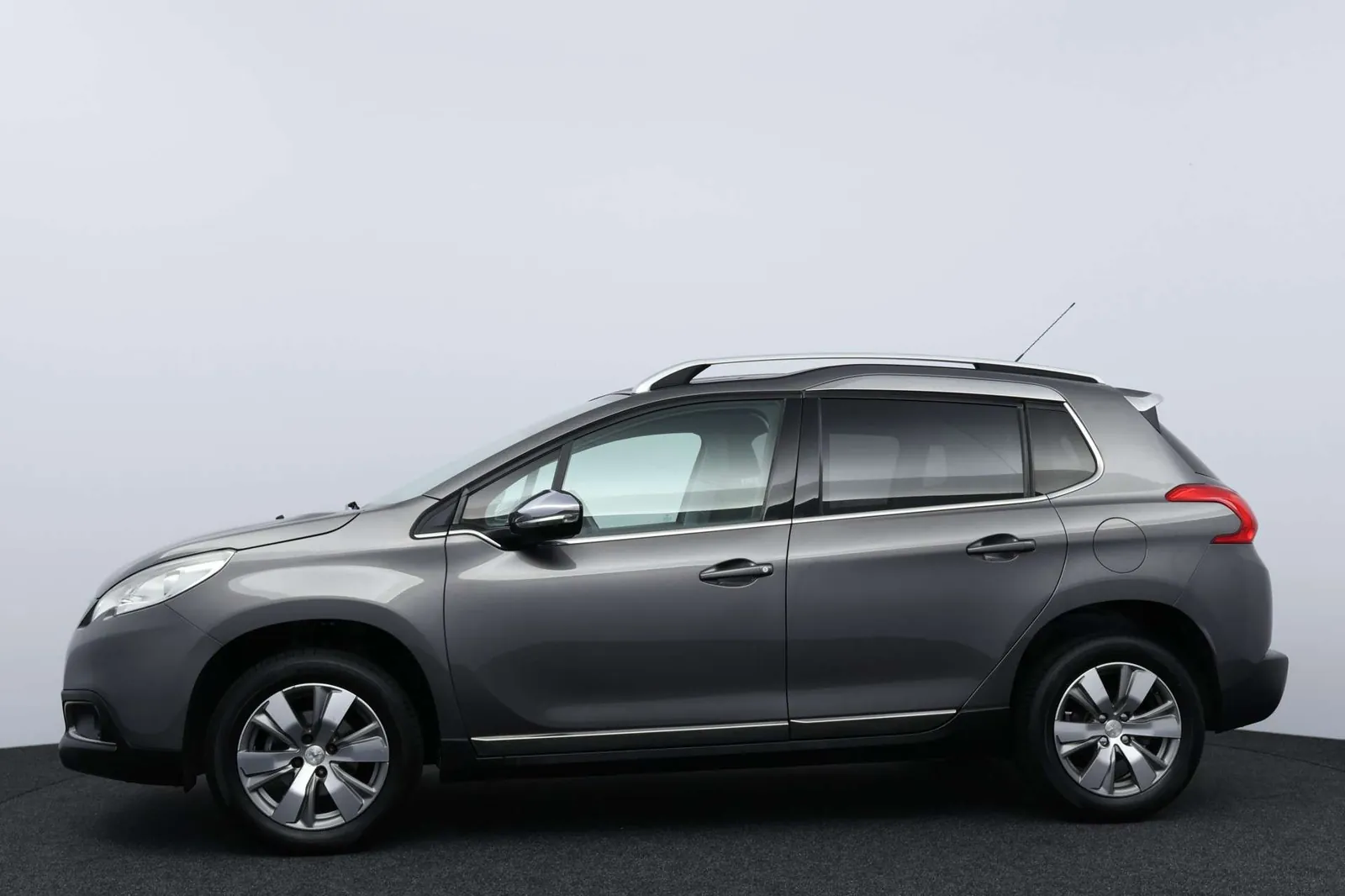 Peugeot 2008 2015 photo 4