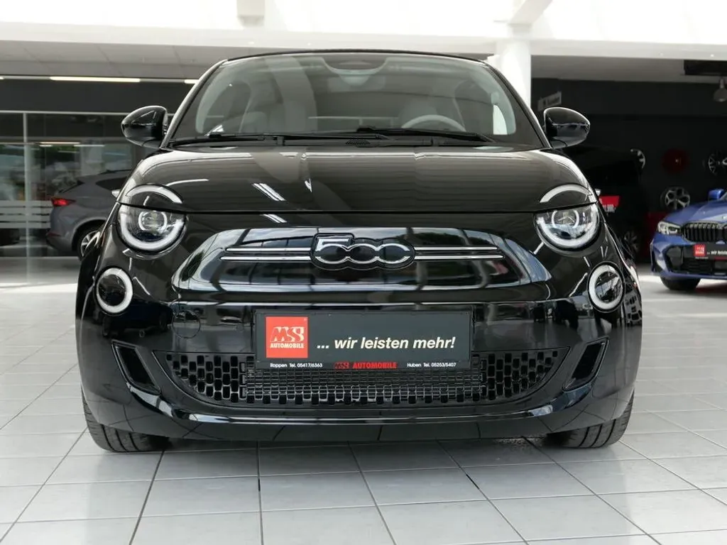Fiat 500E photo 2