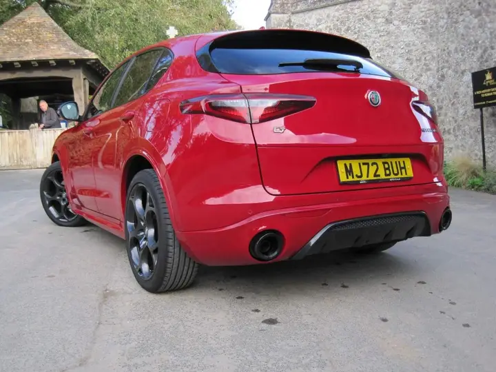 Alfa Romeo Stelvio 2022 photo 3