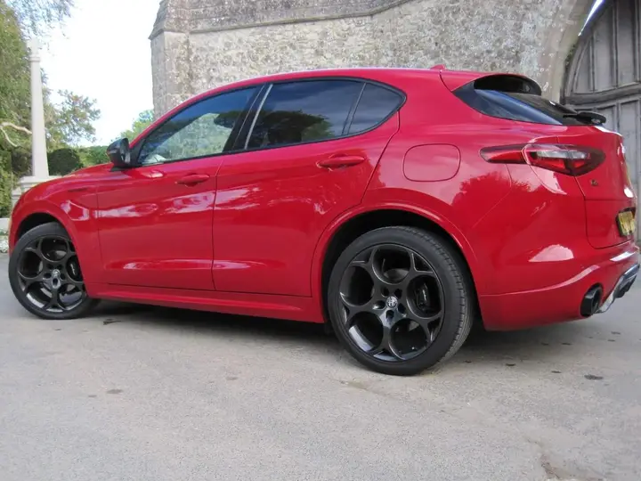 Alfa Romeo Stelvio 2022 photo 4