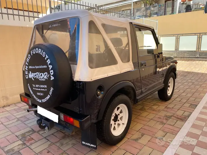 Suzuki Samurai 1983 photo 3