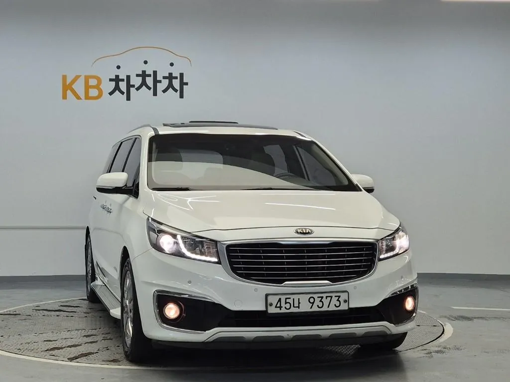 Kia Carnival 2018 photo 4