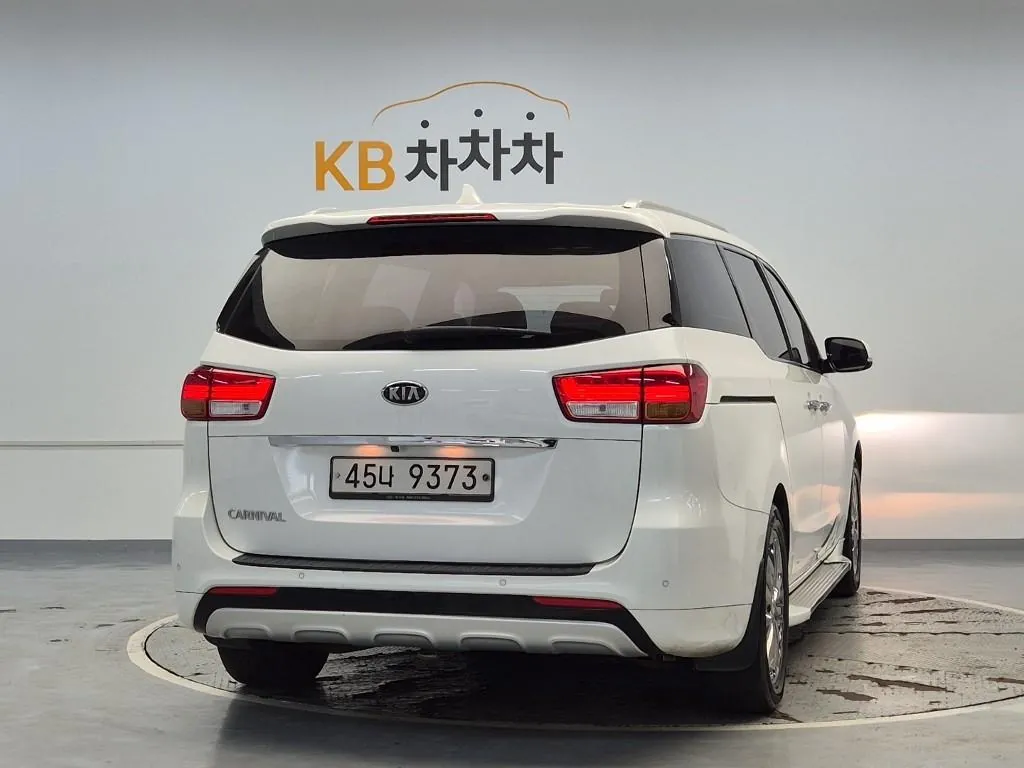 Kia Carnival 2018 photo 3