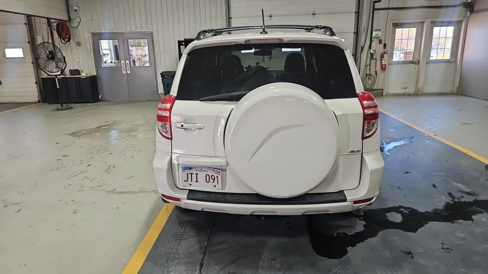 Toyota Rav4 2011 photo 4