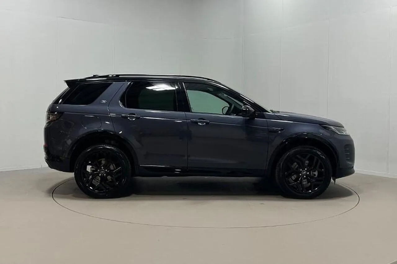 Land Rover Discovery Sport 2026 photo 5