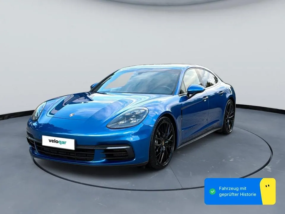 Porsche Panamera 4