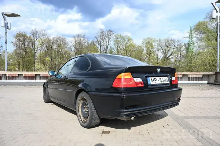 BMW 318 2002 photo 3