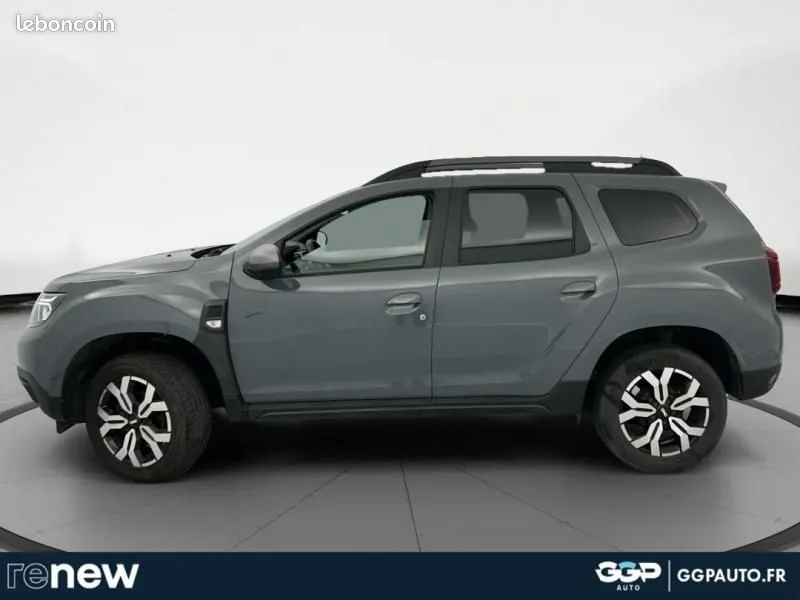 Dacia Duster 2023 photo 2